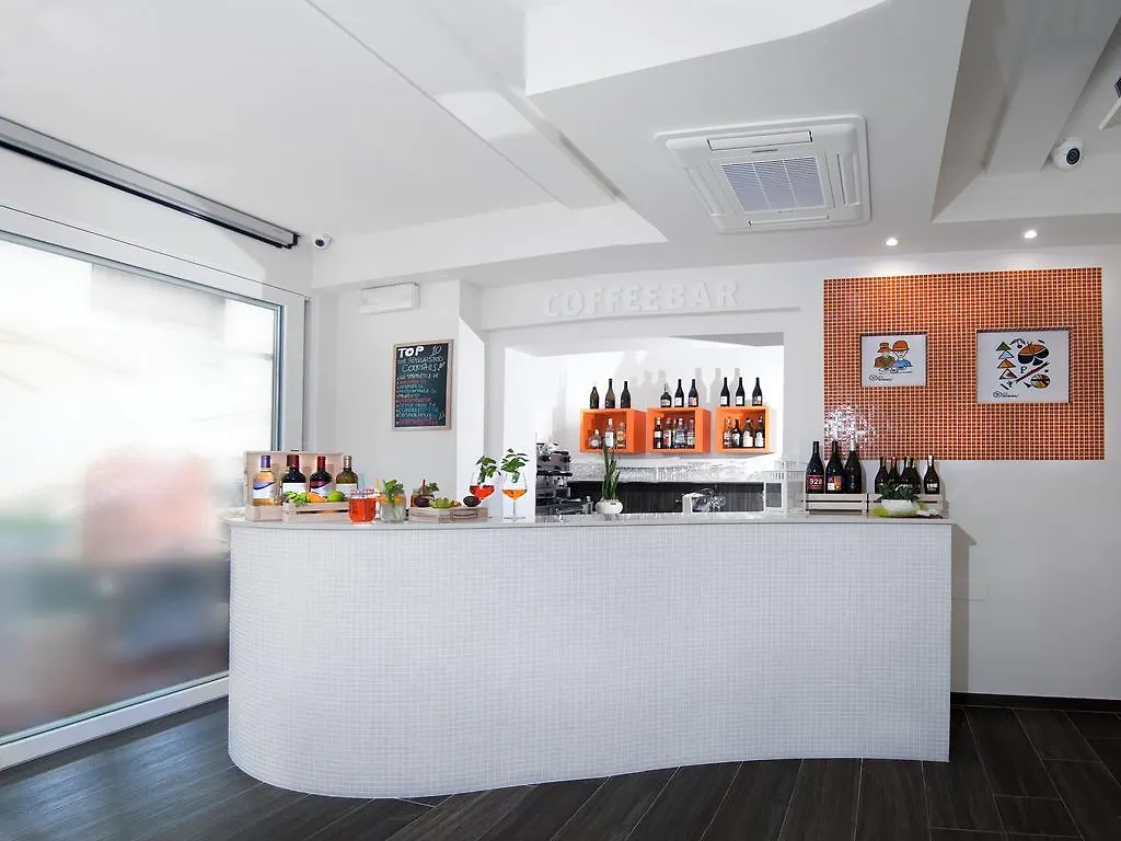 Hotel Casablanca Rimini 3*,