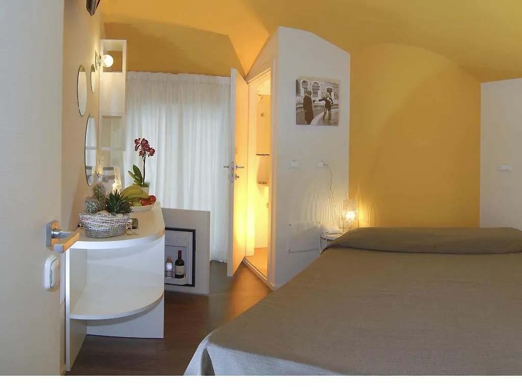 Hotel Casablanca Rimini 3*,